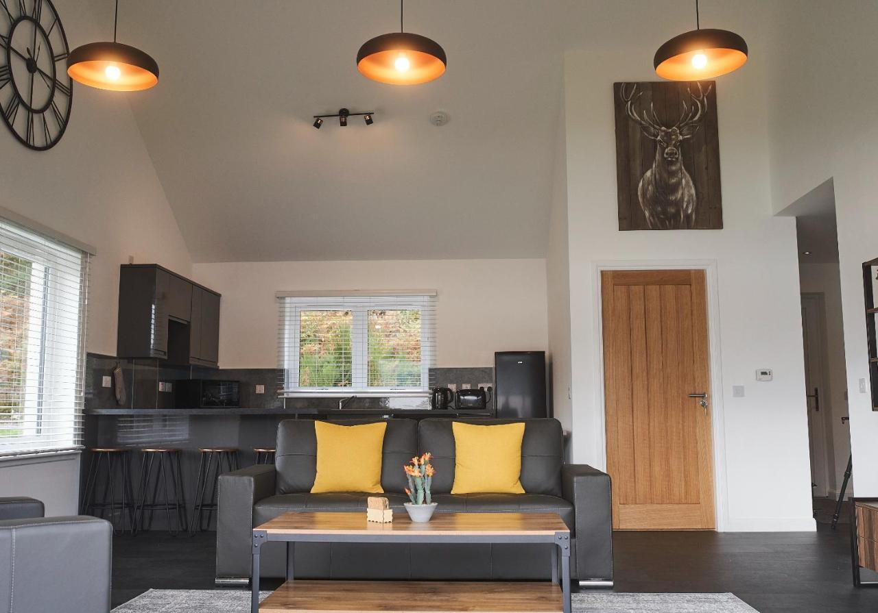 Shoreland Lodges - Cherry Lodge Fort Augustus Exteriör bild