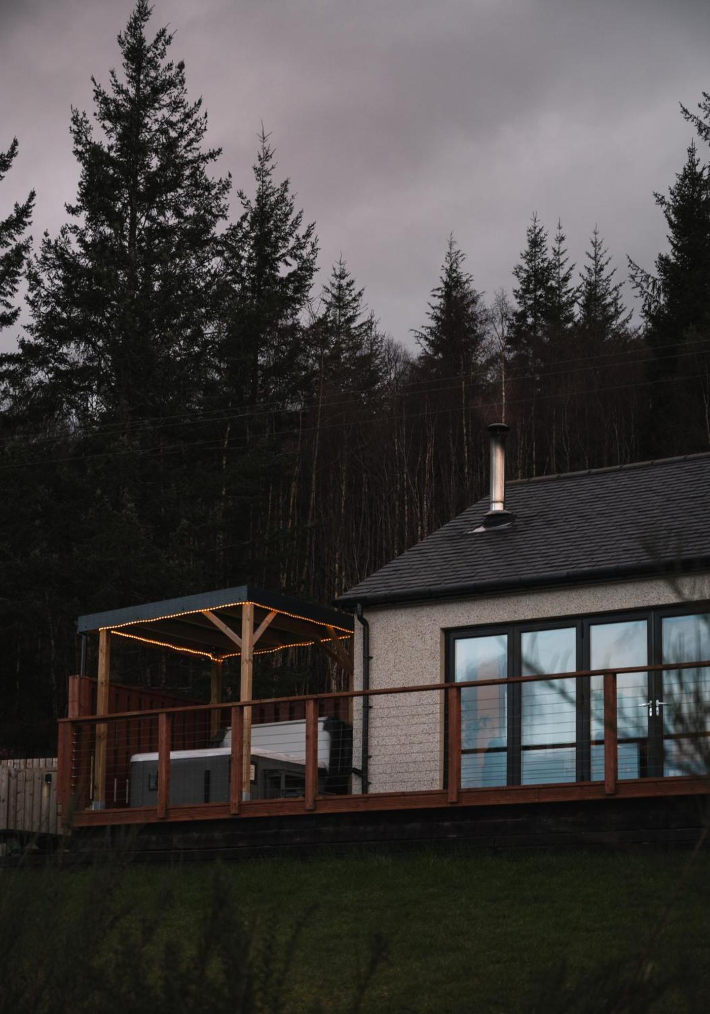 Shoreland Lodges - Cherry Lodge Fort Augustus Exteriör bild