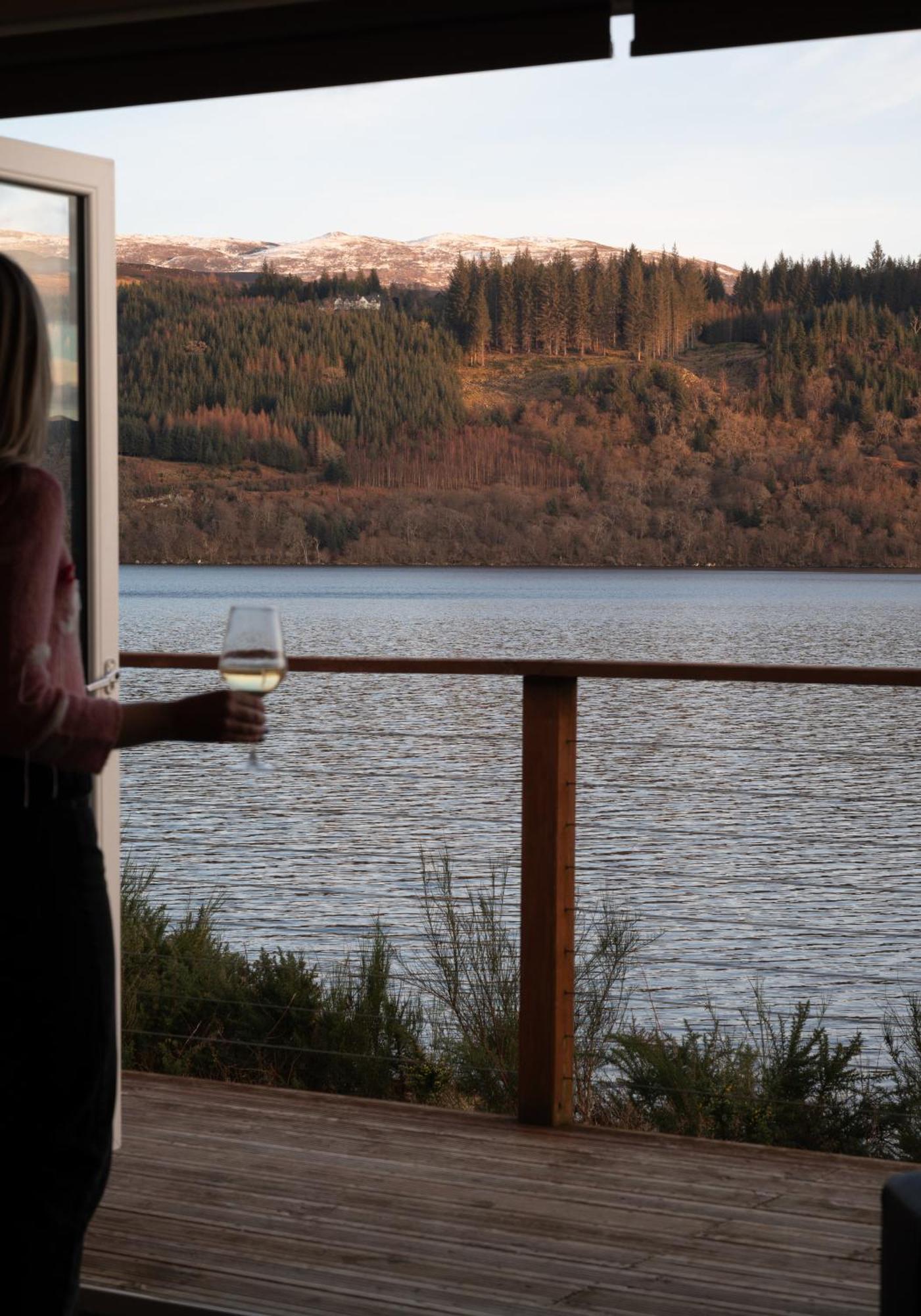 Shoreland Lodges - Cherry Lodge Fort Augustus Exteriör bild