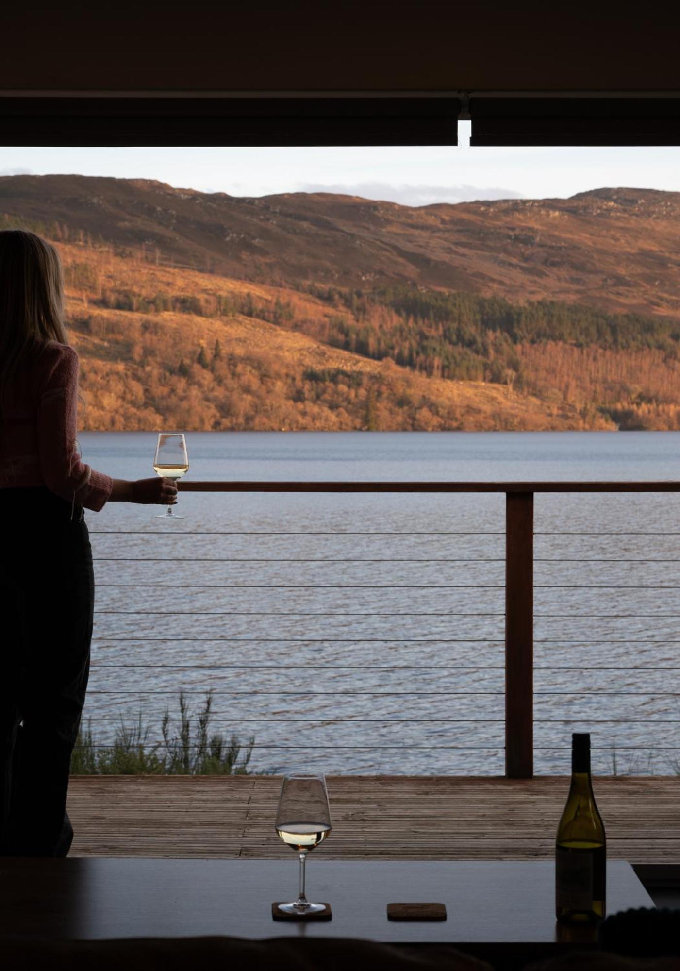 Shoreland Lodges - Cherry Lodge Fort Augustus Exteriör bild