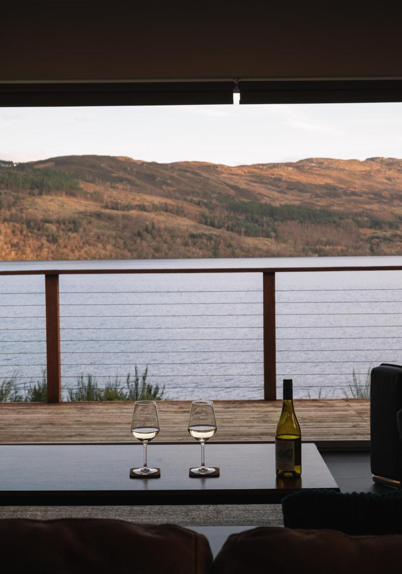 Shoreland Lodges - Cherry Lodge Fort Augustus Exteriör bild