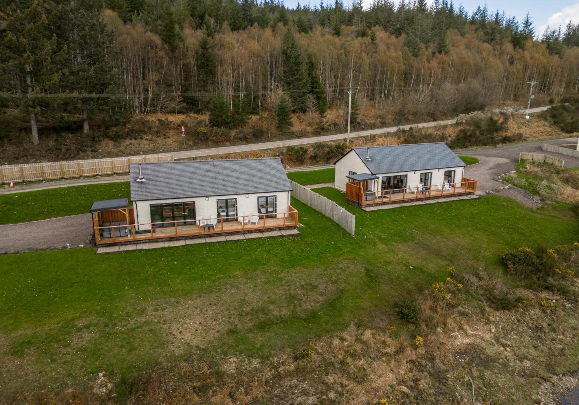 Shoreland Lodges - Cherry Lodge Fort Augustus Exteriör bild